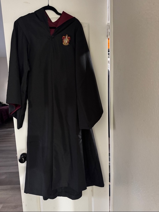 Wizarding World Of Harry Potter Other - Gryffindor-Inspired Black and Maroon Hooded Robe Jacket